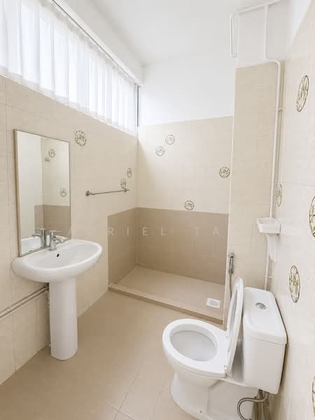Elizabeth Tower, 14 Mount Elizabeth, 3 Bedrooms, 2,002 sqft, Condominium For Sale, by Adriel Tan, 500238418 - Bathroom - PropertyGuru.com.sg