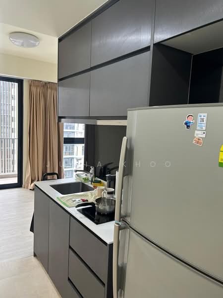 River Isles, 64 Edgedale Plains, Studio, 350 sqft, Condominium For Rent, by Julia Khoo, 500238419 - Kitchen - PropertyGuru.com.sg