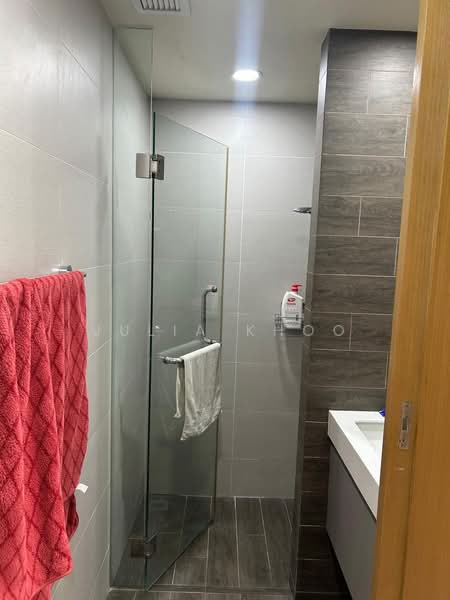 River Isles, 64 Edgedale Plains, Studio, 350 sqft, Condominium For Rent, by Julia Khoo, 500238419 - Bathroom - PropertyGuru.com.sg