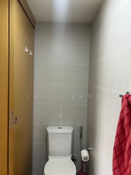 River Isles, 64 Edgedale Plains, Studio, 350 sqft, Condominium For Rent, by Julia Khoo, 500238419 - Bathroom - PropertyGuru.com.sg