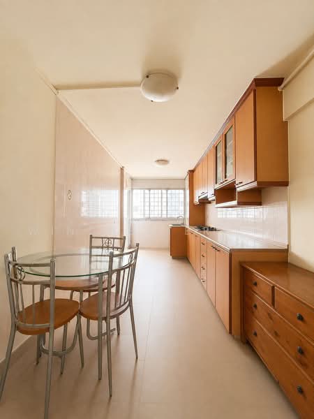 327 Yishun Ring Road, 327 Yishun Ring Road, 3 Bedrooms, 904 sqft, HDB Flat For Sale, by Winchester Lin, 500238423 - Kitchen - PropertyGuru.com.sg