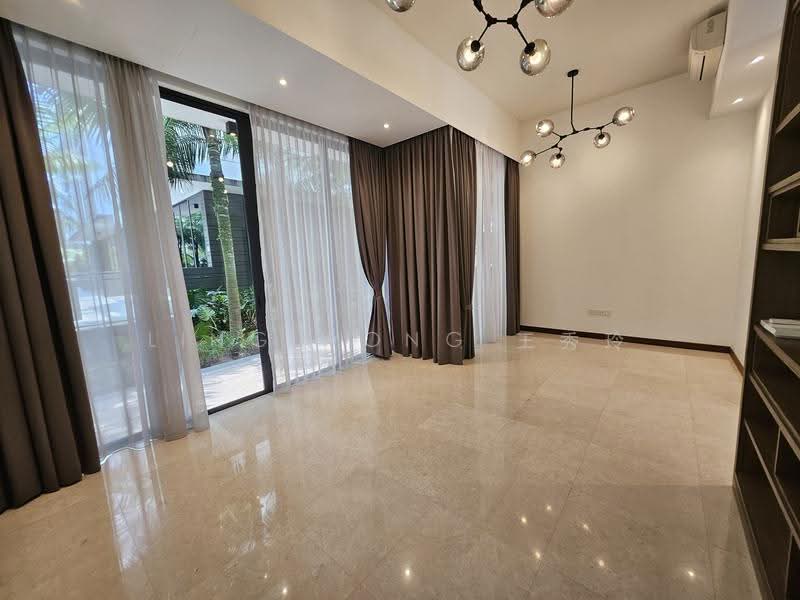 Alana, Sunrise Terrace, Seletar / Yio Chu Kang, 4 Bedrooms, 3,122 sqft, Terraced House For Sale, by Ling Wong 王秀玲, 500238427 - Living Room - PropertyGuru.com.sg