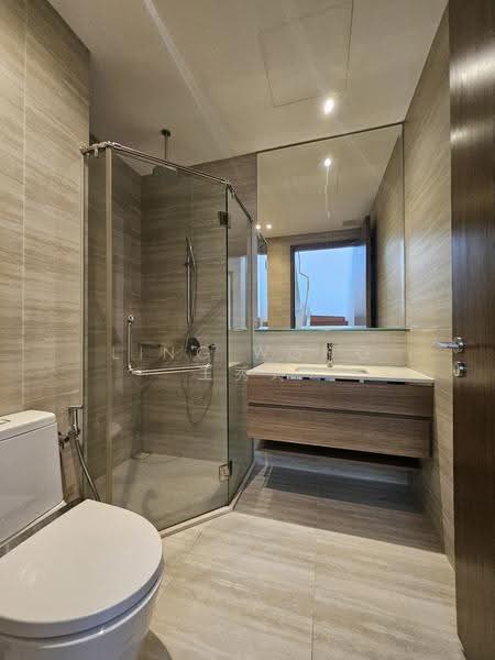 Alana, Sunrise Terrace, Seletar / Yio Chu Kang, 4 Bedrooms, 3,122 sqft, Terraced House For Sale, by Ling Wong 王秀玲, 500238427 - Bathroom - PropertyGuru.com.sg