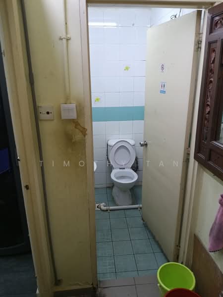 Ground Floor Retail Shophouse near Little India MRT, Serangoon Road, Belilios Lane, 2,200 sqft, Shop / Shophouse For Rent, by Timothy Tan, 500238444 - Bathroom - CommercialGuru.com.sg