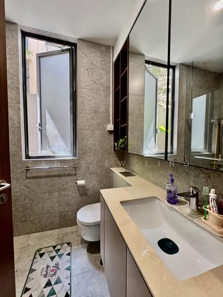 Verdale, 8 De Souza Avenue, 3 Bedrooms, 1,001 sqft, Condominium For Sale, by Tan Siew Ling, 500238452 - Bathroom - PropertyGuru.com.sg