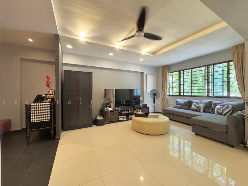 28 Cassia Crescent, 28 Cassia Crescent, 3 Bedrooms, 1,292 sqft, HDB Flat For Sale, by Phoebe, 500238486 - Living Room - PropertyGuru.com.sg