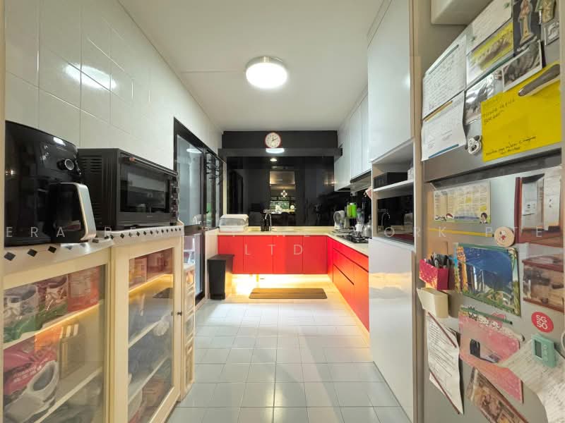 28 Cassia Crescent, 28 Cassia Crescent, 3 Bedrooms, 1,292 sqft, HDB Flat For Sale, by Phoebe, 500238486 - Kitchen - PropertyGuru.com.sg