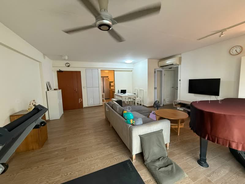 197D Boon Lay Fields, 197D Boon Lay Drive, 3 Bedrooms, 1,216 sqft, HDB Flat For Sale, by TONY, 500238493 - Living Room - PropertyGuru.com.sg