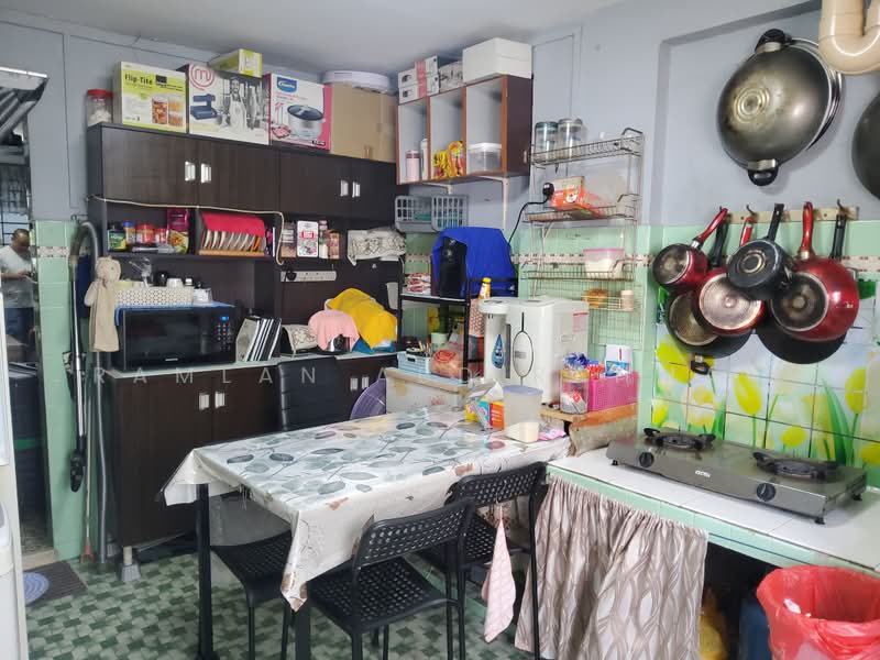 502 Bedok North Street 3, 502 Bedok North Street 3, 2 Bedrooms, 635 sqft, HDB Flat For Sale, by Ramlan Abd Rahman, 500238509 - Kitchen - PropertyGuru.com.sg