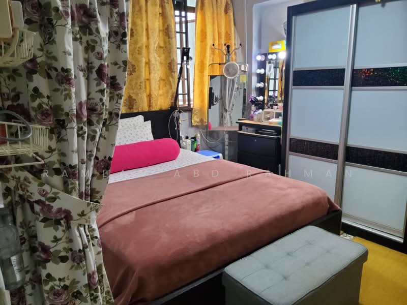 502 Bedok North Street 3, 502 Bedok North Street 3, 2 Bedrooms, 635 sqft, HDB Flat For Sale, by Ramlan Abd Rahman, 500238509 - Bedroom - PropertyGuru.com.sg