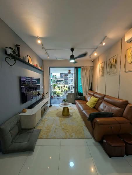 The Topiary, 23 Fernvale Lane, Seletar / Yio Chu Kang, 3 Bedrooms, 904 sqft, Condominium For Sale, by Roy Teo, 500238535 - Living Room - PropertyGuru.com.sg