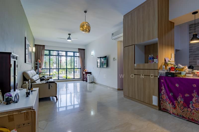Carissa Park Condo, 2 Flora Drive, 3 Bedrooms, 1,324 sqft, Condominium For Sale, by Terrance Wong, 500238537 - Living Room - PropertyGuru.com.sg