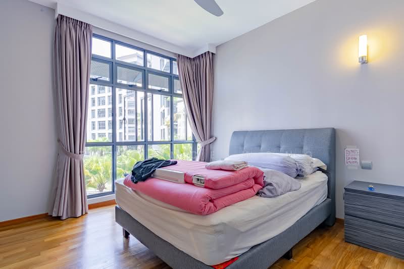 Carissa Park Condo, 2 Flora Drive, 3 Bedrooms, 1,324 sqft, Condominium For Sale, by Terrance Wong, 500238537 - master bedroom - PropertyGuru.com.sg