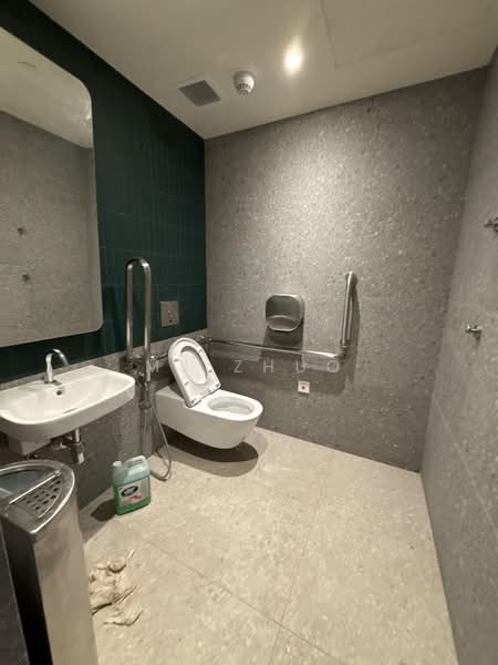Cross Street, Cross Street, 7,559 sqft, Office For Rent, by MJ Zhuo, 500238542 - Bathroom - CommercialGuru.com.sg