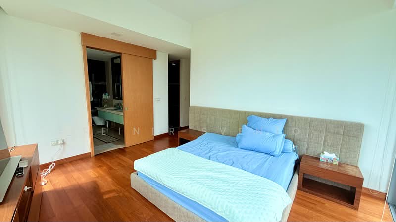 Grange Infinite, 27 Grange Road, 3 Bedrooms, 2,368 sqft, Condominium For Sale, by Reiner Svento, 500238573 - Master Bedroom - PropertyGuru.com.sg