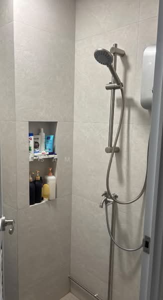804 King George's Avenue, 804 King George's Avenue, Farrer Park / Serangoon Rd, Room Rental, 178 sqft, HDB Flat For Rent, by Sam Koh, 500238594 - Bathroom - PropertyGuru.com.sg