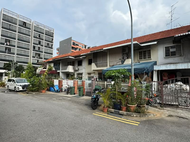 Jalan Suka Walkup Apartment, Jalan Suka, 4 Bedrooms, 1,200 sqft, Walk-up Apartment For Sale, by Ander Ang, 500238597 - Exterior - PropertyGuru.com.sg