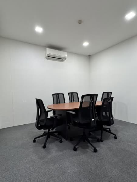 Manhattan House, 151 Chin Swee Road, Alexandra / Commonwealth, 517 sqft, Office For Rent, by Wendi Chang, 500238598 - Interior - CommercialGuru.com.sg