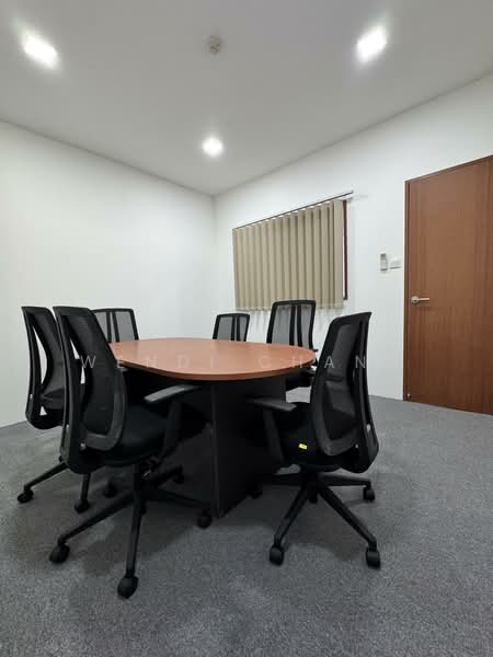 Manhattan House, 151 Chin Swee Road, Alexandra / Commonwealth, 517 sqft, Office For Rent, by Wendi Chang, 500238598 - Interior - CommercialGuru.com.sg