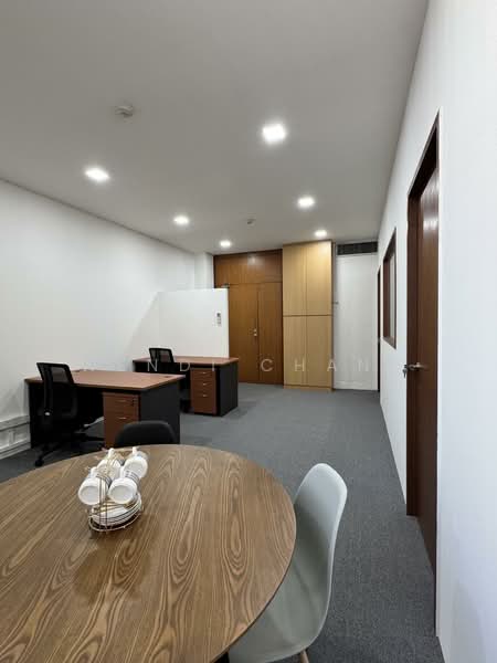 Manhattan House, 151 Chin Swee Road, Alexandra / Commonwealth, 517 sqft, Office For Rent, by Wendi Chang, 500238598 - Interior - CommercialGuru.com.sg