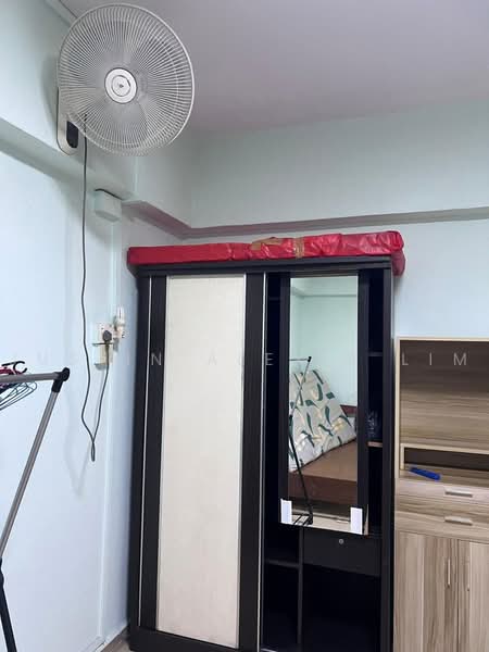 338 Jurong East Avenue 1, 338 Jurong East Avenue 1, Room Rental, 140 sqft, HDB Flat For Rent, by Justin Alexis Lim, 500238604 - Bedroom - PropertyGuru.com.sg
