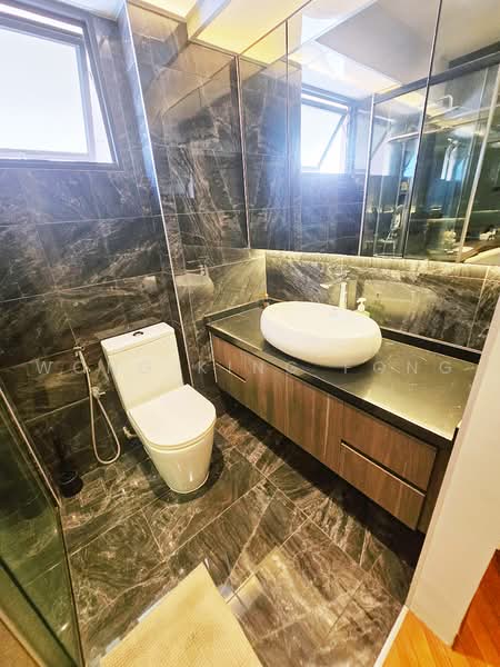 296 Punggol Central, 296 Punggol Central, Hougang / Punggol / Sengkang, 3 Bedrooms, 979 sqft, HDB Flat For Sale, by Wong King Fong, 500238610 - Bathroom - PropertyGuru.com.sg