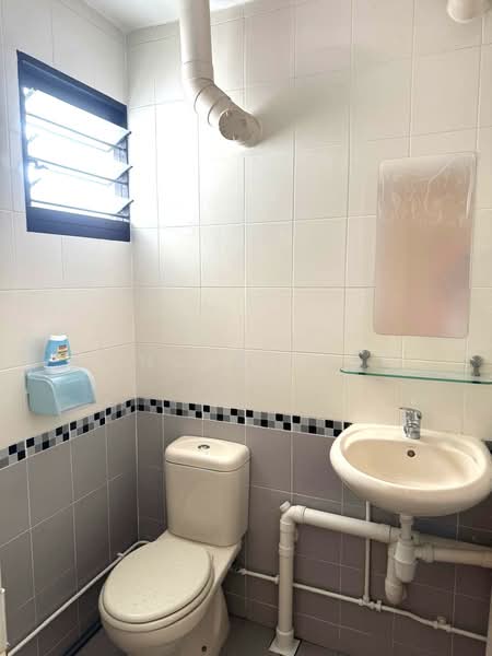 510 West Coast Drive, 510 West Coast Drive, Room Rental, 150 sqft, HDB Flat For Rent, by Vincent Foo, 500238613 - Bathroom - PropertyGuru.com.sg