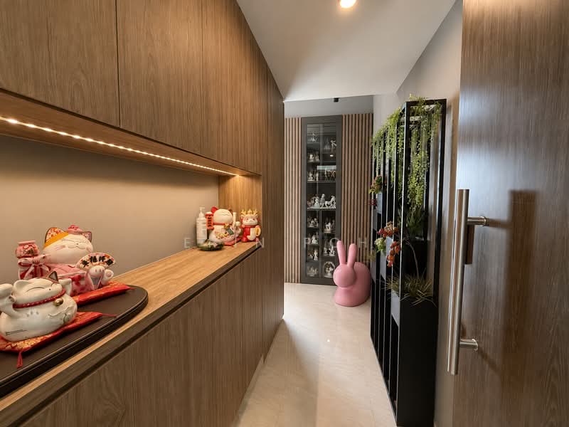 Parc Riviera, 103 West Coast Vale, 4 Bedrooms, 1,679 sqft, Condominium For Sale, by Erin Poh, 500238617 - Entryway - PropertyGuru.com.sg