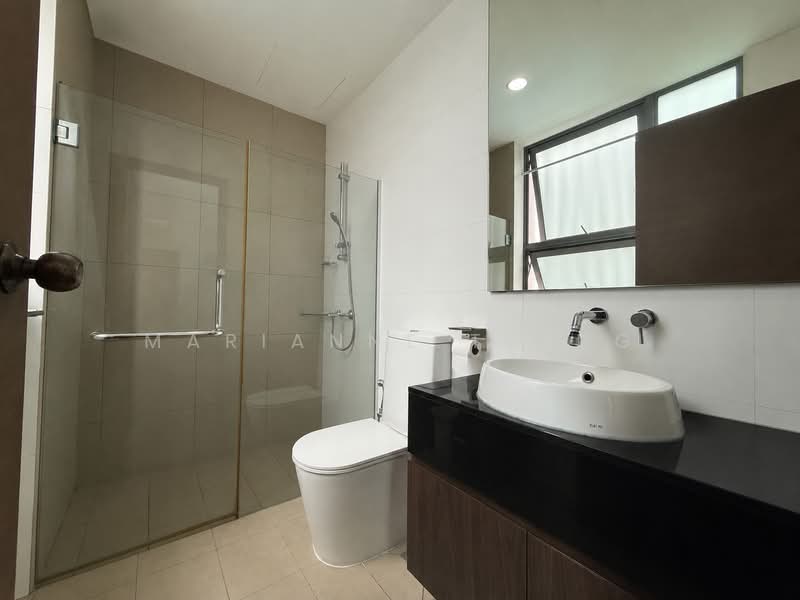The Silver Spurz, Brighton Avenue, 4 Bedrooms, 2,648 sqft, Semi-Detached House For Sale, by Marianne Terng, 500238618 - Bathroom - PropertyGuru.com.sg