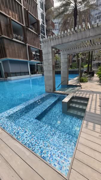 Floridian, 965 Bukit Timah Road, 2 Bedrooms, 915 sqft, Condominium For Rent, by Fion Gan, 500238619 - Exterior - PropertyGuru.com.sg