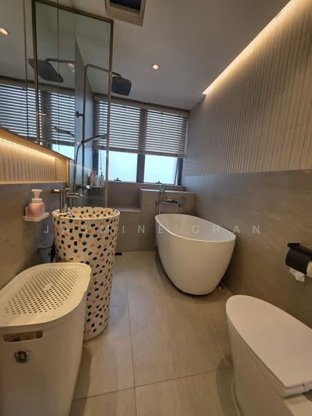 Undervalued 4 bed in Orchard Newton Novena, , 4 Bedrooms, 1,938 sqft, Condominium For Sale, by Jasmine Chan, 500238635 - Bathroom - PropertyGuru.com.sg