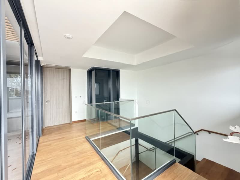 Unblock, Huge Land, Brand New 2.5sty + Basement, Good Layout, Park 2-3 Cars, Accessible, Seletar Hill estate, Yio Chu kang Estate, Neram Estate, Kasai Estate, 5 Bedrooms, 4,684 sqft, Terraced House For Sale, by Alex Ng, 500238645 - Interior - PropertyGuru.com.sg