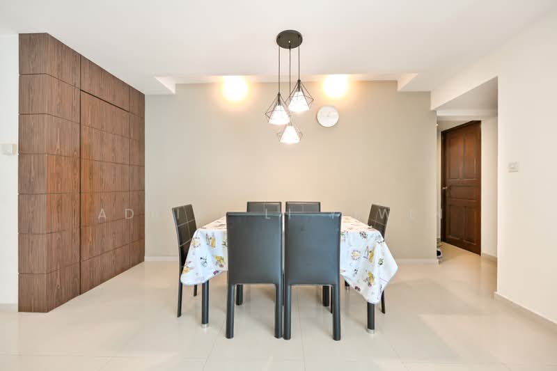 389 Bukit Batok West Avenue 5, 389 Bukit Batok West Avenue 5, 3 Bedrooms, 1,184 sqft, HDB Flat For Sale, by Adriel Li Yewen, 500238651 - Dining Room - PropertyGuru.com.sg