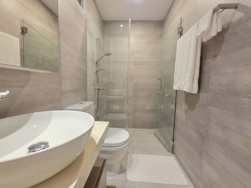 East Treasure, 36 Telok Kurau Lorong N, 4 Bedrooms, 1,948 sqft, Condominium For Sale, by Jasmine Chan, 500238656 - Bathroom - PropertyGuru.com.sg