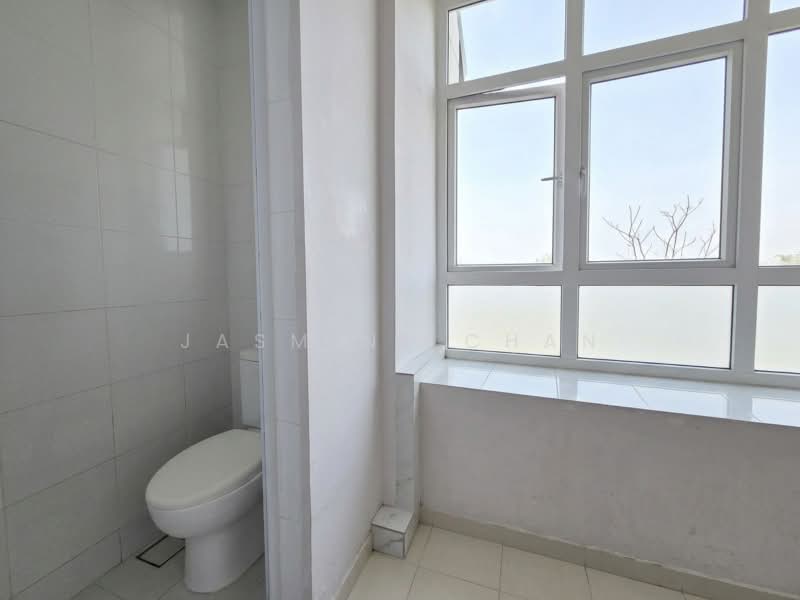 East Treasure, 36 Telok Kurau Lorong N, 4 Bedrooms, 1,948 sqft, Condominium For Sale, by Jasmine Chan, 500238656 - Bathroom - PropertyGuru.com.sg