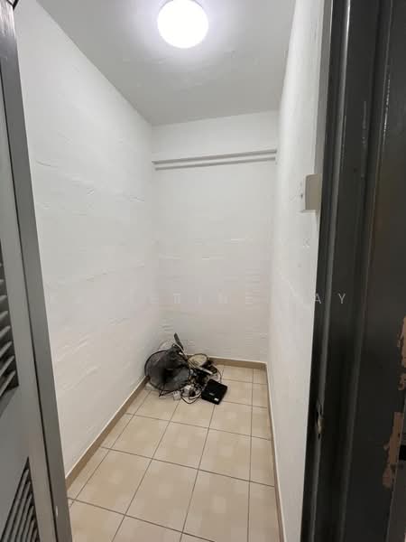 213 Bukit Batok Street 21, 213 Bukit Batok Street 21, 2 Bedrooms, 721 sqft, HDB Flat For Sale, by Katherine Tay, 500238669 - Interior - PropertyGuru.com.sg