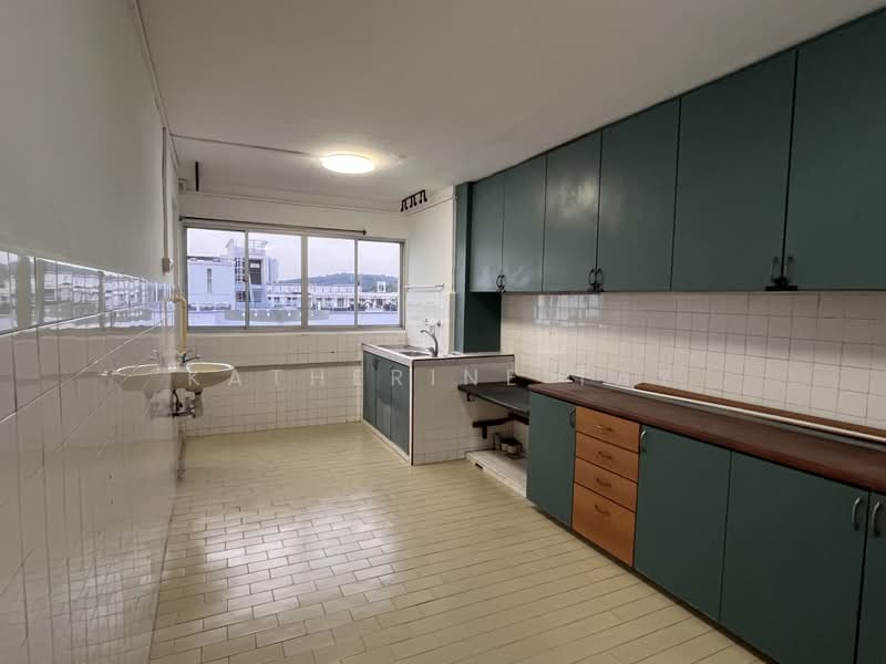 213 Bukit Batok Street 21, 213 Bukit Batok Street 21, 2 Bedrooms, 721 sqft, HDB Flat For Sale, by Katherine Tay, 500238669 - Kitchen - PropertyGuru.com.sg