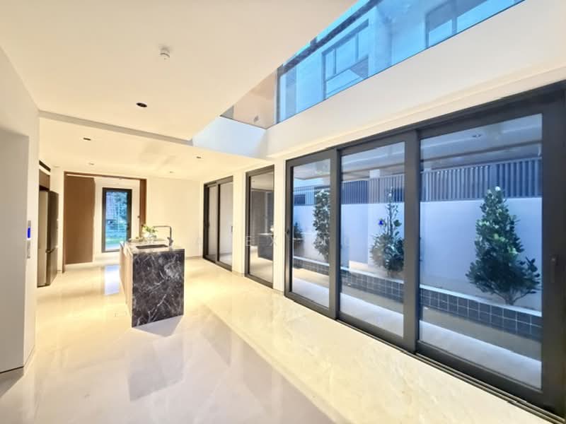 The Best of Everything, Elevated Ground, Wide Frontage, Brand New Bungalow, Nice Design, Lift & Pool, Matlock estate, Sommerville Estate, Bartley Estate, Chuan Estate, 6 Bedrooms, 8,969 sqft, Bungalow House For Sale, by Alex Ng, 500238671 - Interior - PropertyGuru.com.sg