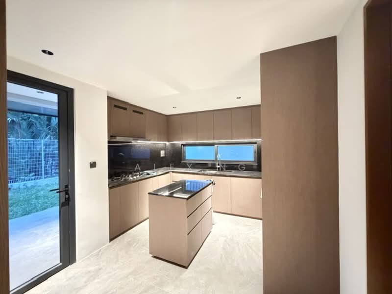 The Best of Everything, Elevated Ground, Wide Frontage, Brand New Bungalow, Nice Design, Lift & Pool, Matlock estate, Sommerville Estate, Bartley Estate, Chuan Estate, 6 Bedrooms, 8,969 sqft, Bungalow House For Sale, by Alex Ng, 500238671 - Kitchen - PropertyGuru.com.sg