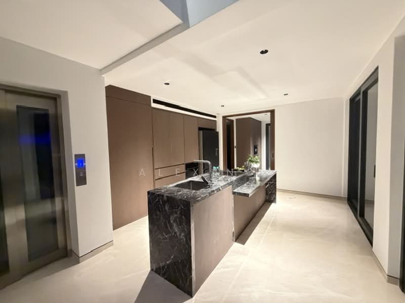 The Best of Everything, Elevated Ground, Wide Frontage, Brand New Bungalow, Nice Design, Lift & Pool, Matlock estate, Sommerville Estate, Bartley Estate, Chuan Estate, 6 Bedrooms, 8,969 sqft, Bungalow House For Sale, by Alex Ng, 500238671 - Kitchen - PropertyGuru.com.sg