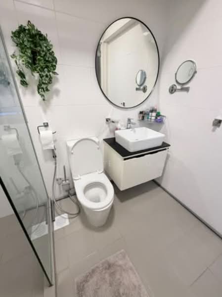 17B MacPherson Residency, 17B Circuit Road, 3 Bedrooms, 1,001 sqft, HDB Flat For Rent, by Chloe Kua, 500238672 - Bathroom - PropertyGuru.com.sg