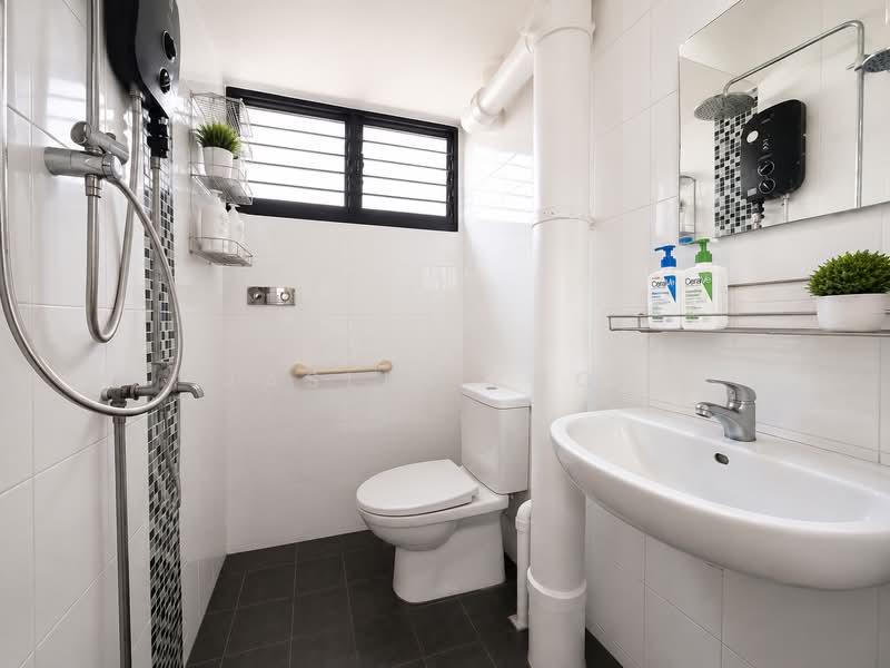 474 Ang Mo Kio Avenue 10, 474 Ang Mo Kio Avenue 10, 3 Bedrooms, 979 sqft, HDB Flat For Sale, by Jaslin Khoo, 500238688 - Bathroom - PropertyGuru.com.sg