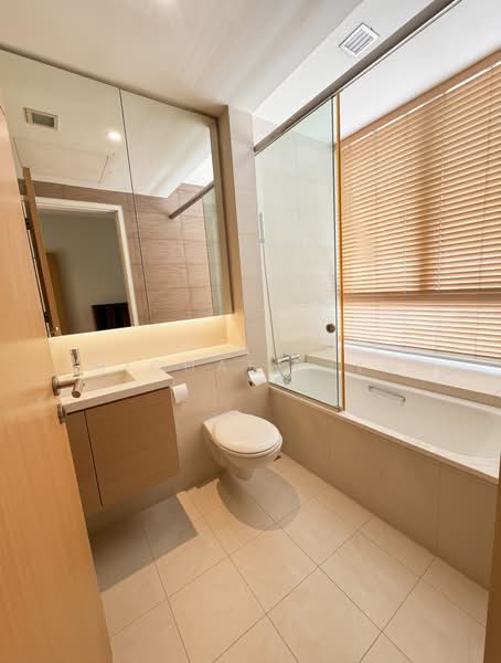 Riveredge, 21 Sampan Place, 2 Bedrooms, 1,066 sqft, Condominium For Sale, by Michael Lim, 500238695 - Bathroom - PropertyGuru.com.sg
