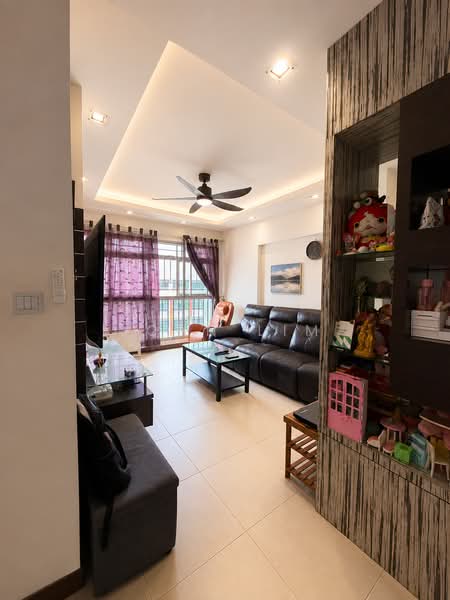 275D Compassvale Link, 275D Compassvale Link, Hougang / Punggol / Sengkang, 3 Bedrooms, 969 sqft, HDB Flat For Sale, by John Lim, 500238701 - Living Room - PropertyGuru.com.sg