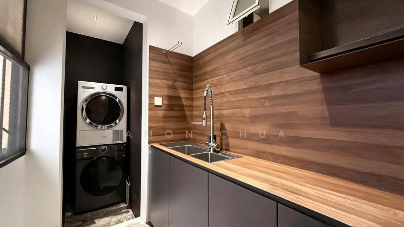 Seletar Springs Condominium, 104 Gerald Drive, Seletar / Yio Chu Kang, 3 Bedrooms, 1,582 sqft, Condominium For Sale, by Damon Chua, 500238704 - Kitchen - PropertyGuru.com.sg