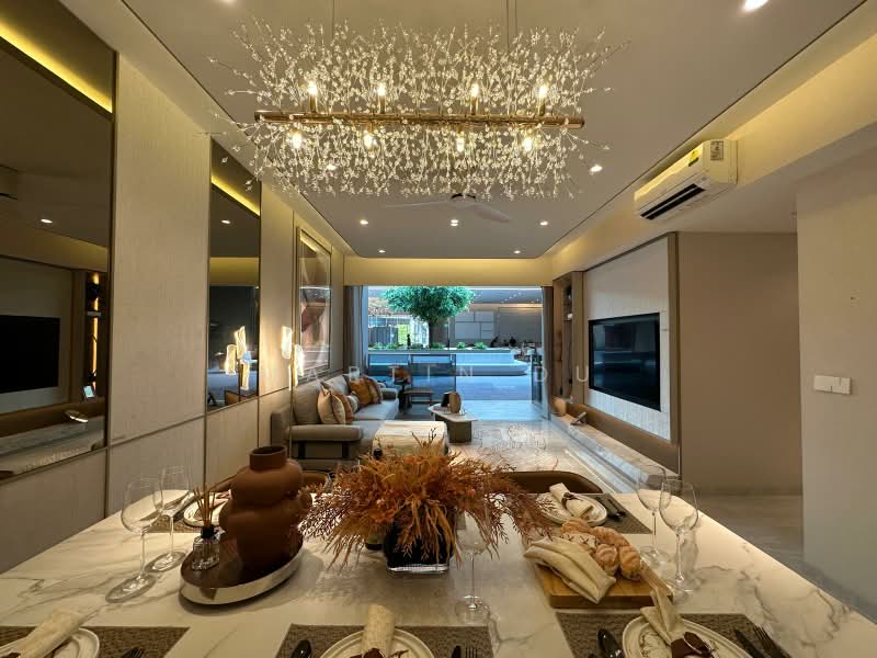 Grand Dunman, 12 Dunman Road, East Coast / Marine Parade, 4 Bedrooms, 1,432 sqft, Condominium For Sale, by Martin Du, 500238716 - Living Room - PropertyGuru.com.sg