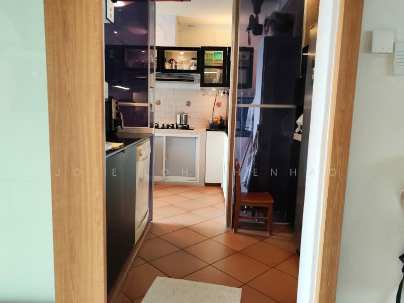 522 Hougang Avenue 6, 522 Hougang Avenue 6, 4 Bedrooms, 1,561 sqft, HDB Flat For Sale, by Jose Loh Zhenhao, 500238720 - Kitchen - PropertyGuru.com.sg