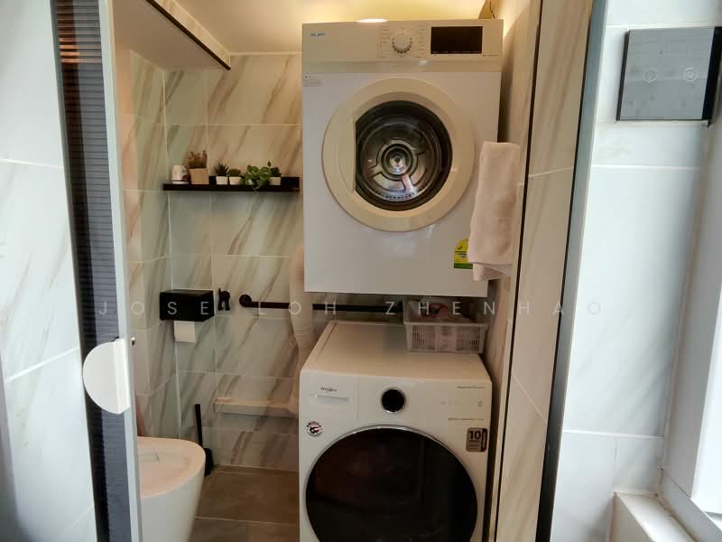 522 Hougang Avenue 6, 522 Hougang Avenue 6, 4 Bedrooms, 1,561 sqft, HDB Flat For Sale, by Jose Loh Zhenhao, 500238720 - Bathroom - PropertyGuru.com.sg