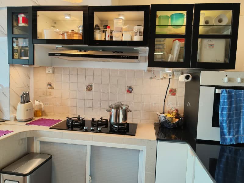 522 Hougang Avenue 6, 522 Hougang Avenue 6, 4 Bedrooms, 1,561 sqft, HDB Flat For Sale, by Jose Loh Zhenhao, 500238720 - Kitchen - PropertyGuru.com.sg