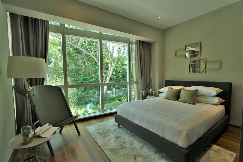 Gallop Green, 13 Woollerton Park, 5 Bedrooms, 4,241 sqft, Condominium For Sale, by Kereen Teo, 500238729 - Bedroom - PropertyGuru.com.sg